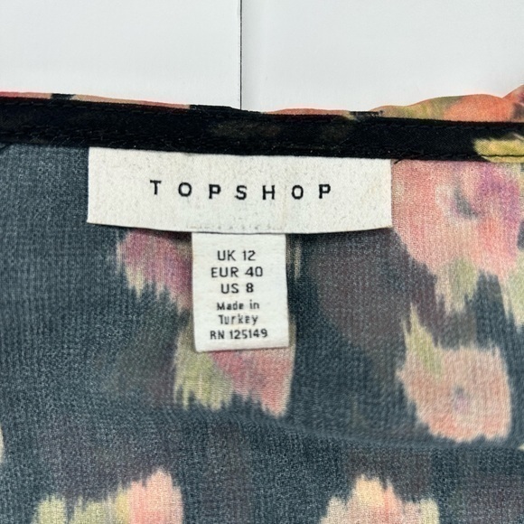 TOPSHOP FLORAL PRINT RUFFLE BLOUSE - Picture 10 of 10